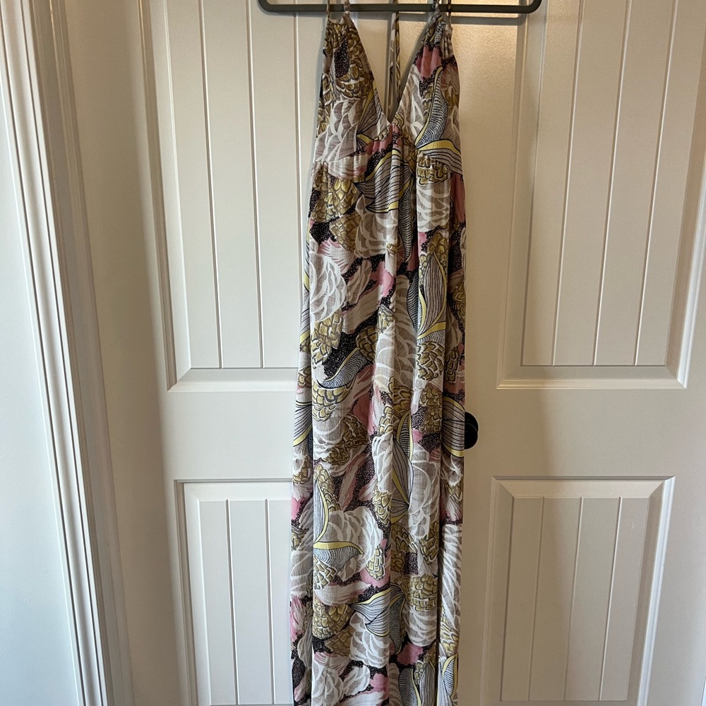 Beulah Floral Patterned Dress in Pink and Gold